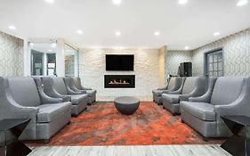 Clarion Pointe - Greensboro Coliseum Area