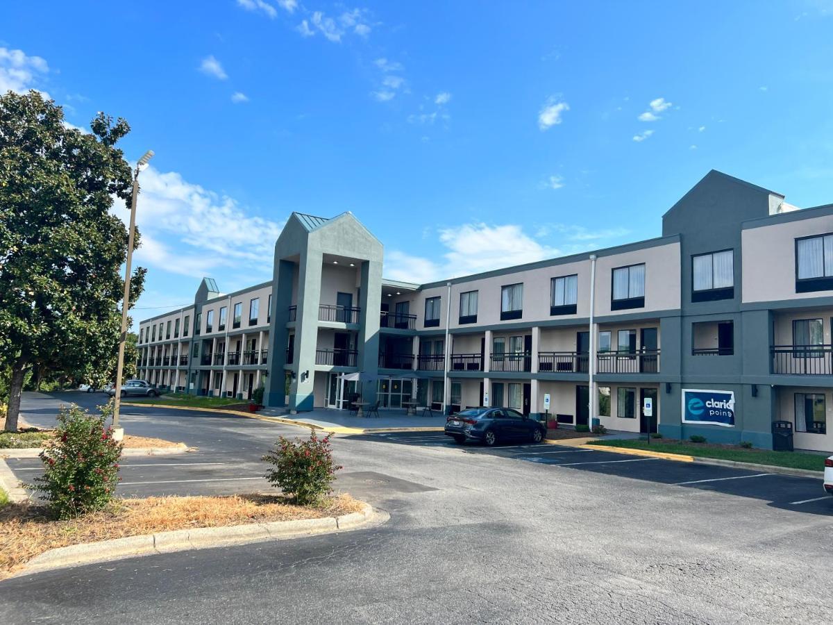 Clarion Pointe - Greensboro Coliseum Area Exteriör bild