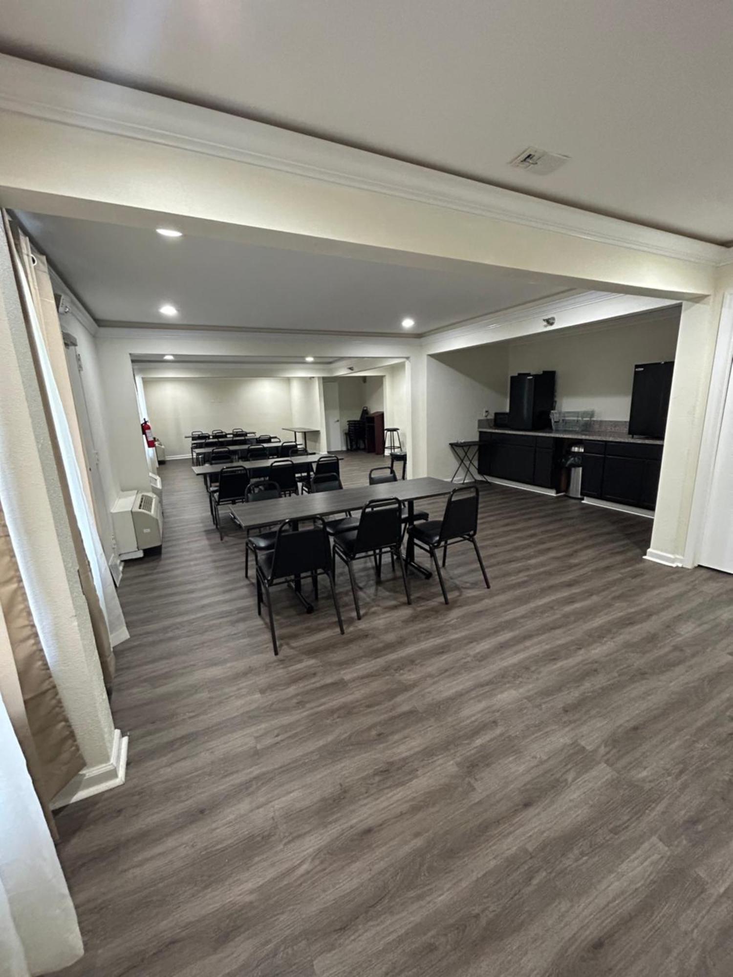 Clarion Pointe - Greensboro Coliseum Area Exteriör bild