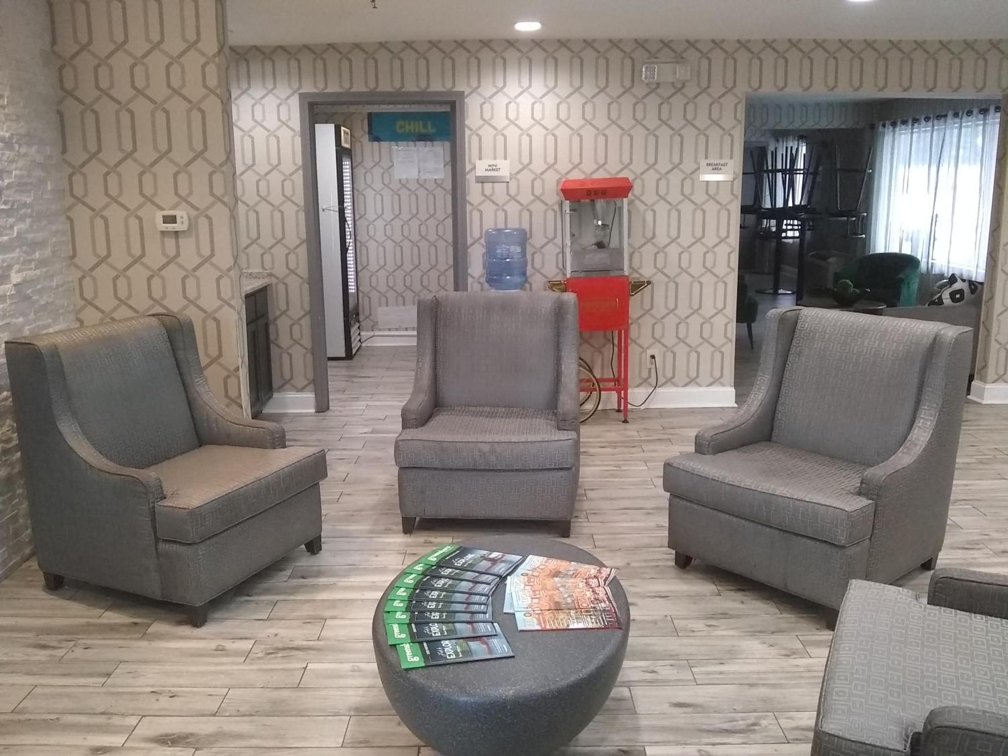 Clarion Pointe - Greensboro Coliseum Area Exteriör bild